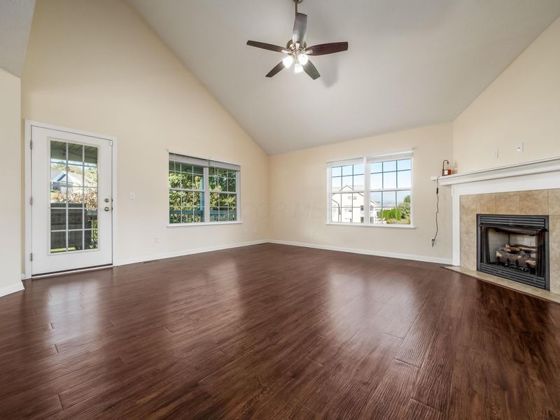 792 Francis Drive, Heath, OH 43056 Photo 3