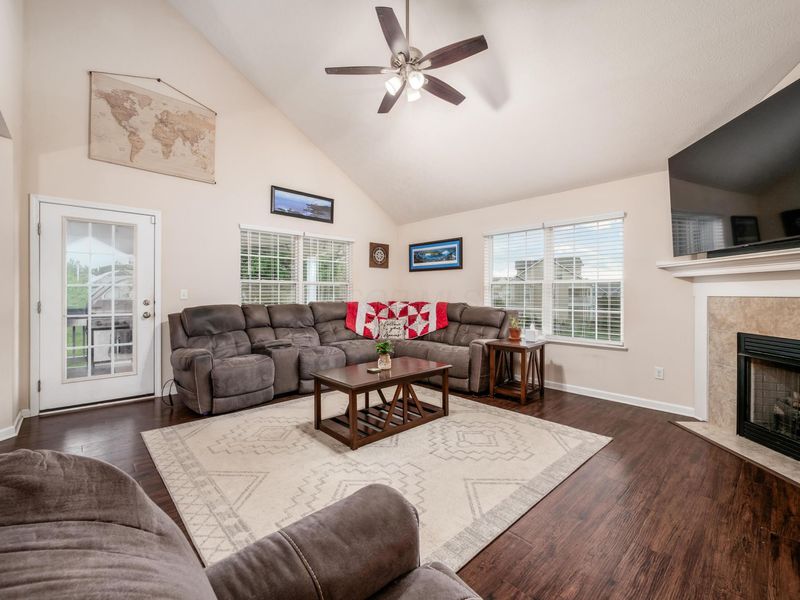 792 Francis Drive, Heath, OH 43056 Photo 3
