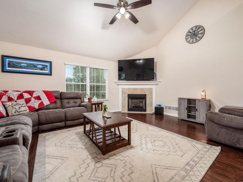 792 Francis Drive, Heath, OH 43056 Photo 4