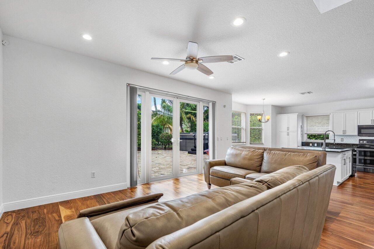 6328 Stonehurst Circle, Lake Worth, FL 33467 Photo