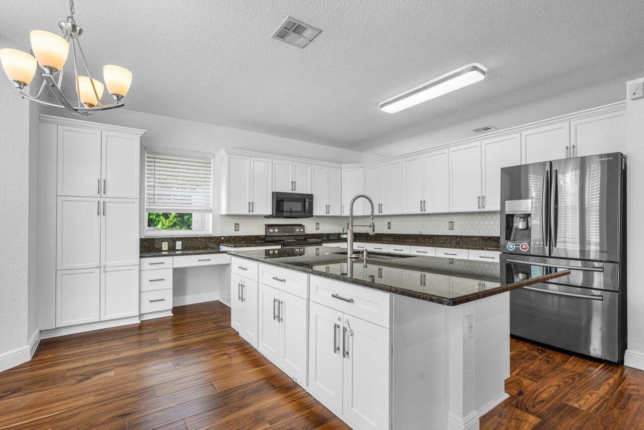 6328 Stonehurst Circle, Lake Worth, FL 33467 Photo