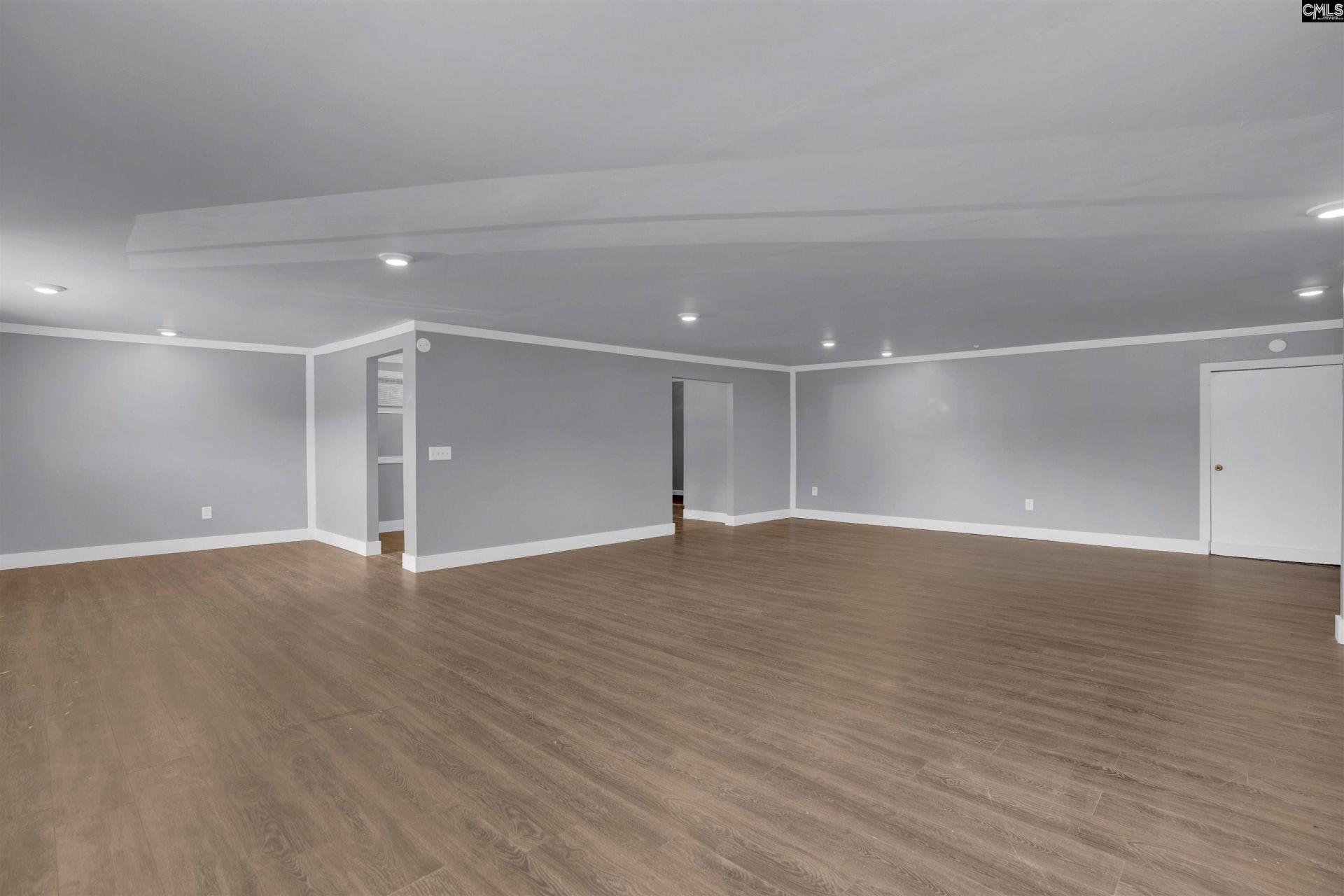120 W 7th Street Photo 6