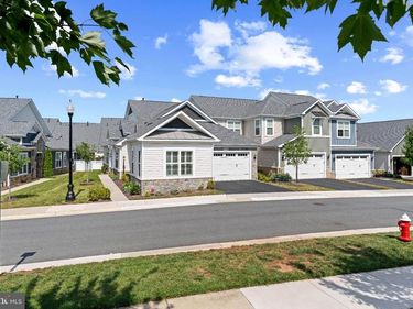 23702 SEPTEMBER SUN SQUARE, ASHBURN, VA 20148