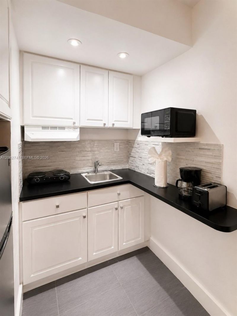 3025 Indian Creek Dr, Unit 204, Miami Beach, FL 33140 Photo