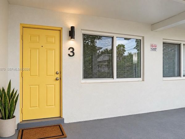 1210 NW 2nd St, Unit 3, Fort Lauderdale, FL 33311