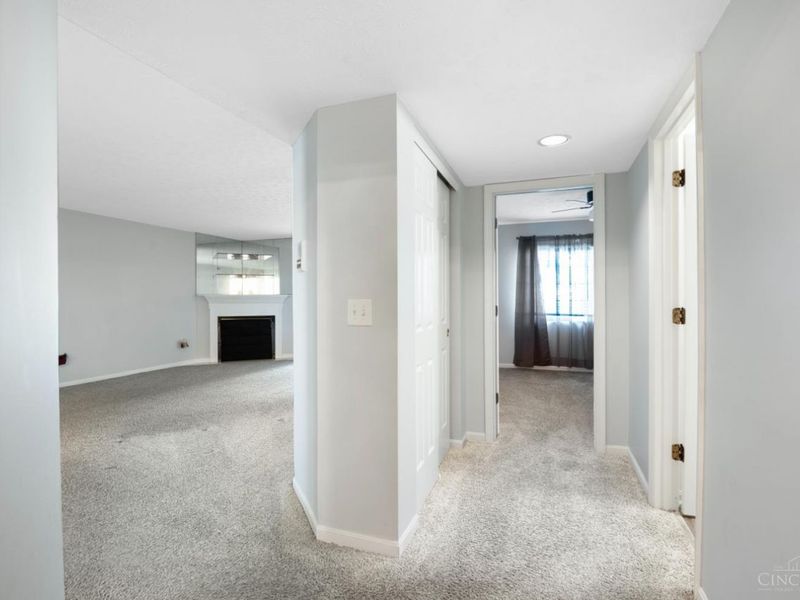 3216 Heritage Square Drive, Unit 16, Colerain Township, OH 45251 Photo 4
