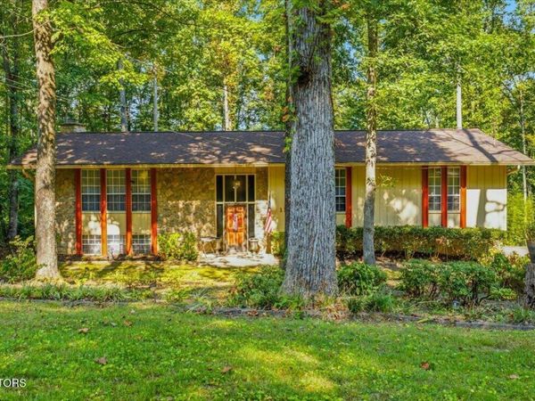 1119 W Outer Drive, Oak Ridge, TN 37830