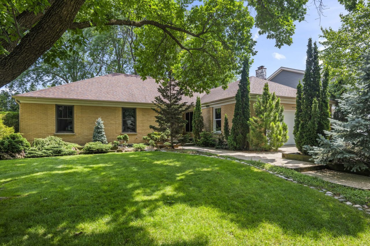 4023 N Ridge Avenue , Arlington Heights, IL 60004