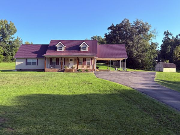 102 Henry Sharp Rd , Hohenwald, TN 38462