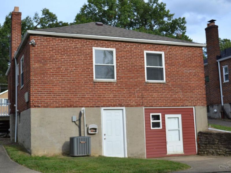 3935 Carrie Avenue, Cheviot, OH 45211 Photo 2