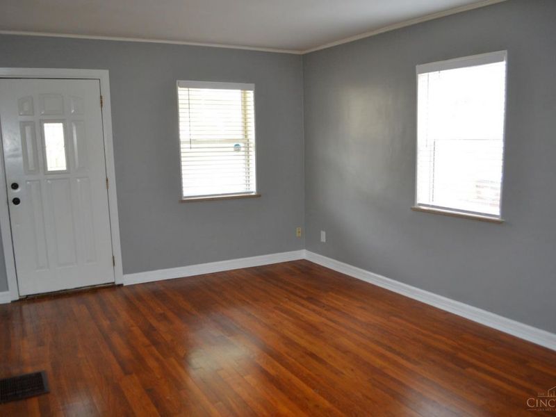 3935 Carrie Avenue, Cheviot, OH 45211 Photo 9