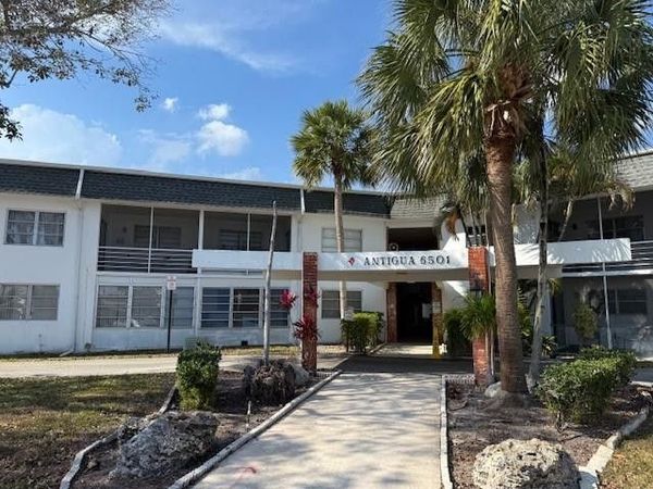 6501 Winfield Boulevard, Unit A-2, Margate, FL 33063