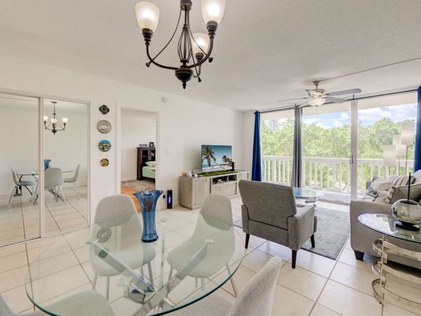 7081 Environ Boulevard, Unit 343, Lauderhill, FL 33319