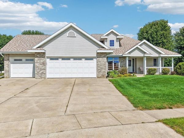 2016 Tumbleweed Drive, Prairie Du Sac, WI 53578