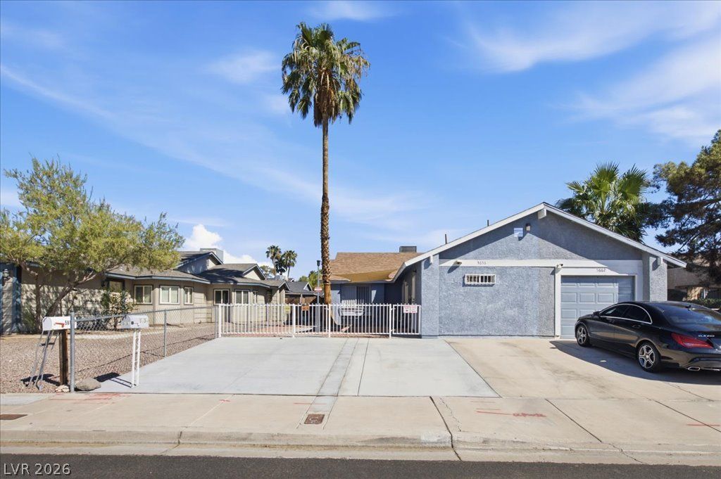 5656 Sea Breeze Avenue, Las Vegas, NV 89110 Main Photo