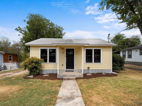 1614 N Lynn ST , Taylor, TX 76574