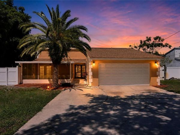 915 SEMNOLE BOULEVARD , TARPON SPRINGS, FL 34689