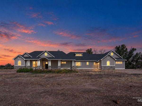 5472 W Overland, Meridian, ID 83642
