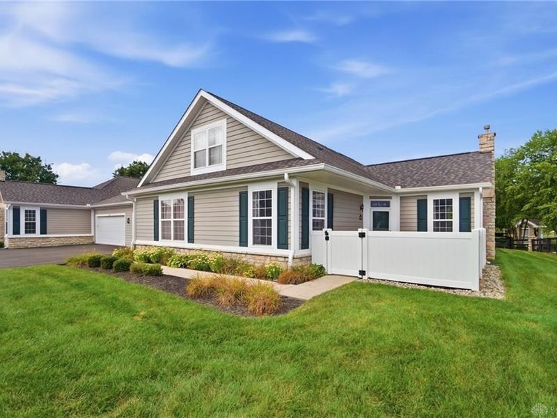 4782 Cobblestone Drive, Tipp City, OH 45371 Photo 3