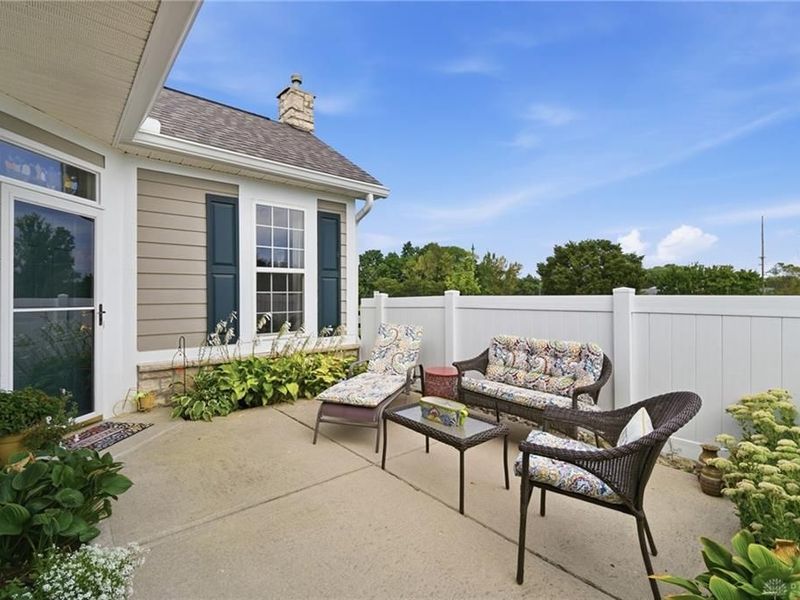 4782 Cobblestone Drive, Tipp City, OH 45371 Photo 6
