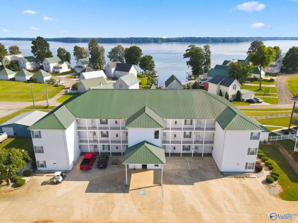 5835 Bay Village Drive, Unit 203, Athens, AL 35611