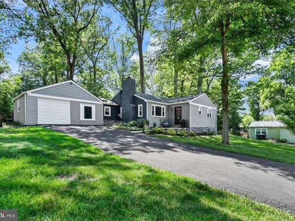 305 IRISH ROAD, BERWYN, PA 19312