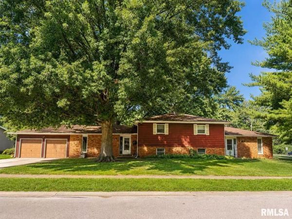 4001 & 4003 HAZELCREST Road, Springfield, IL 62703