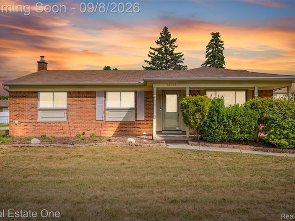 15063 Annapolis Drive, Sterling Heights, Mi 48313