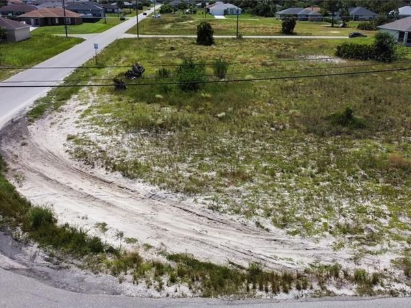 2701 40th ST SW, LEHIGH ACRES, FL 33976