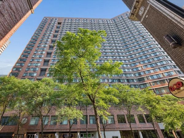 211 E OHIO Street, Unit 2706, Chicago, IL 60611