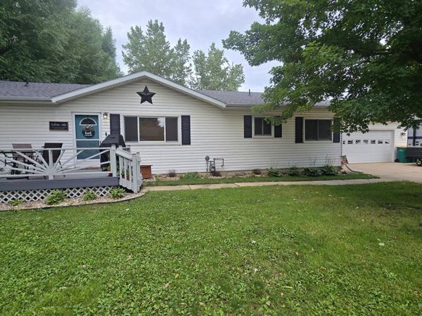 197 2nd Street NE, Clarks Grove, MN 56016