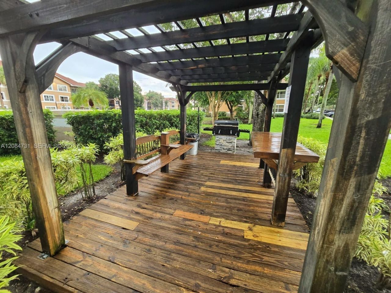 8701 Wiles Rd, Unit 305, Coral Springs, FL 33067 Photo