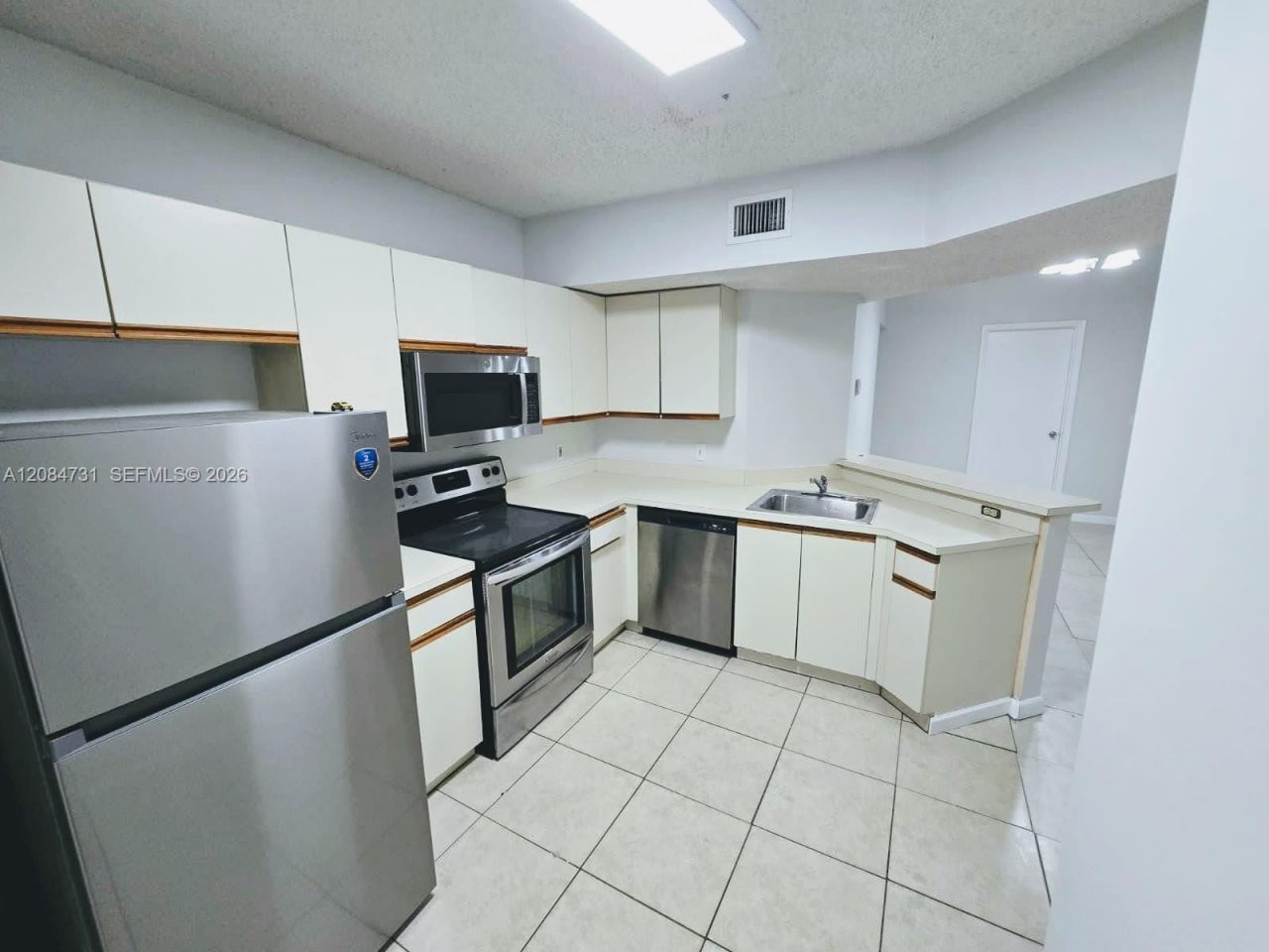 8701 Wiles Rd, Unit 305, Coral Springs, FL 33067 Photo