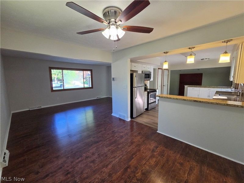 2540 Charney Road, University Heights, OH 44118 Photo 3