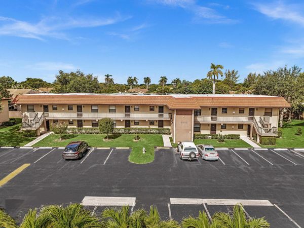 21904 LAKE FOREST Circle, Unit 202, Boca Raton, FL 33433