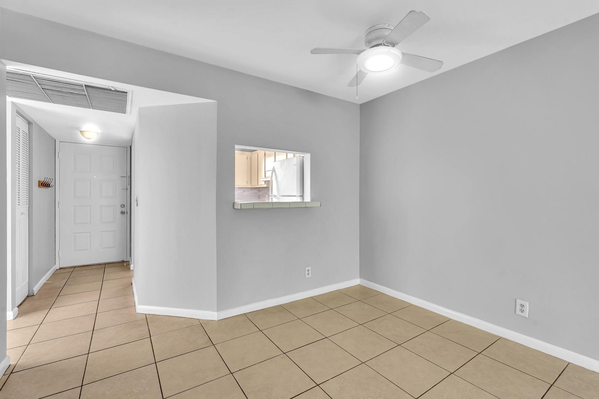 21904 Lake Forest Circle, Unit 202, Boca Raton, FL 33433 Photo