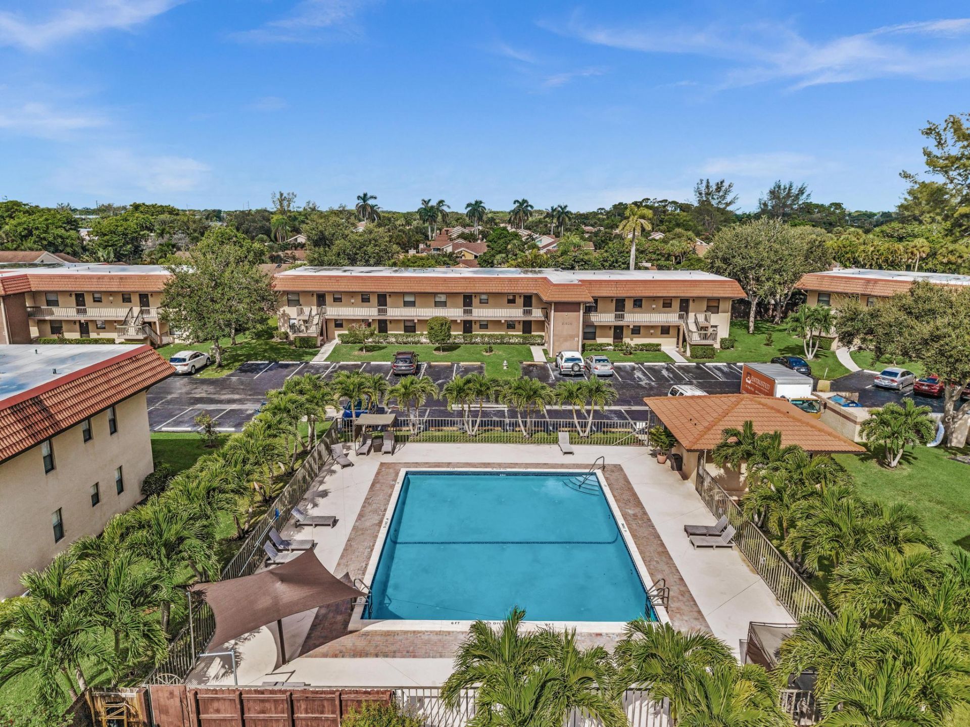 21904 Lake Forest Circle, Unit 202, Boca Raton, FL 33433 Photo