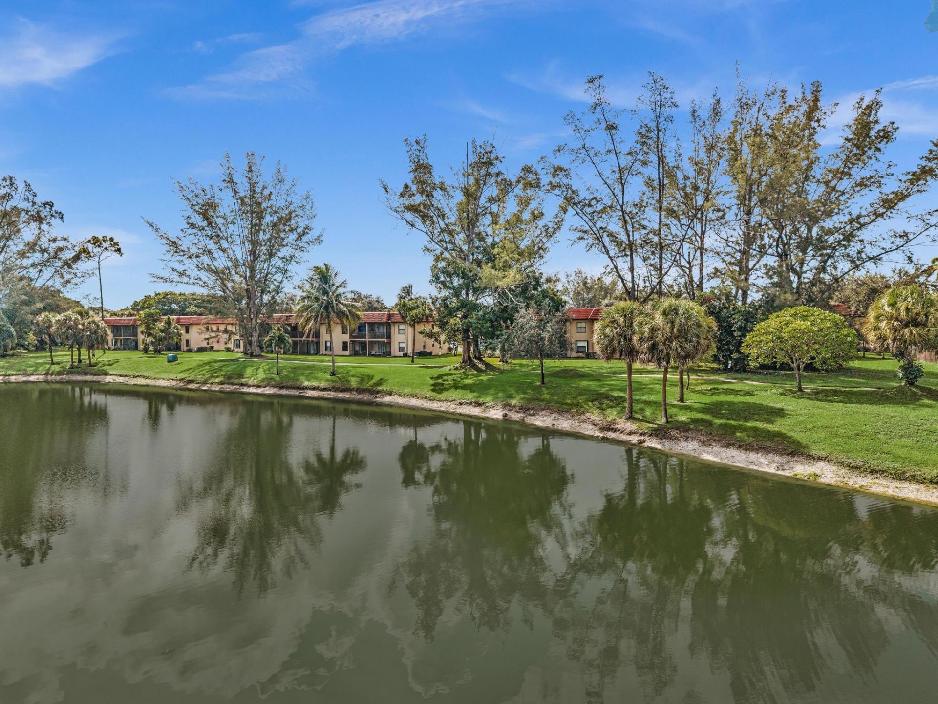 21904 Lake Forest Circle, Unit 202, Boca Raton, FL 33433 Photo