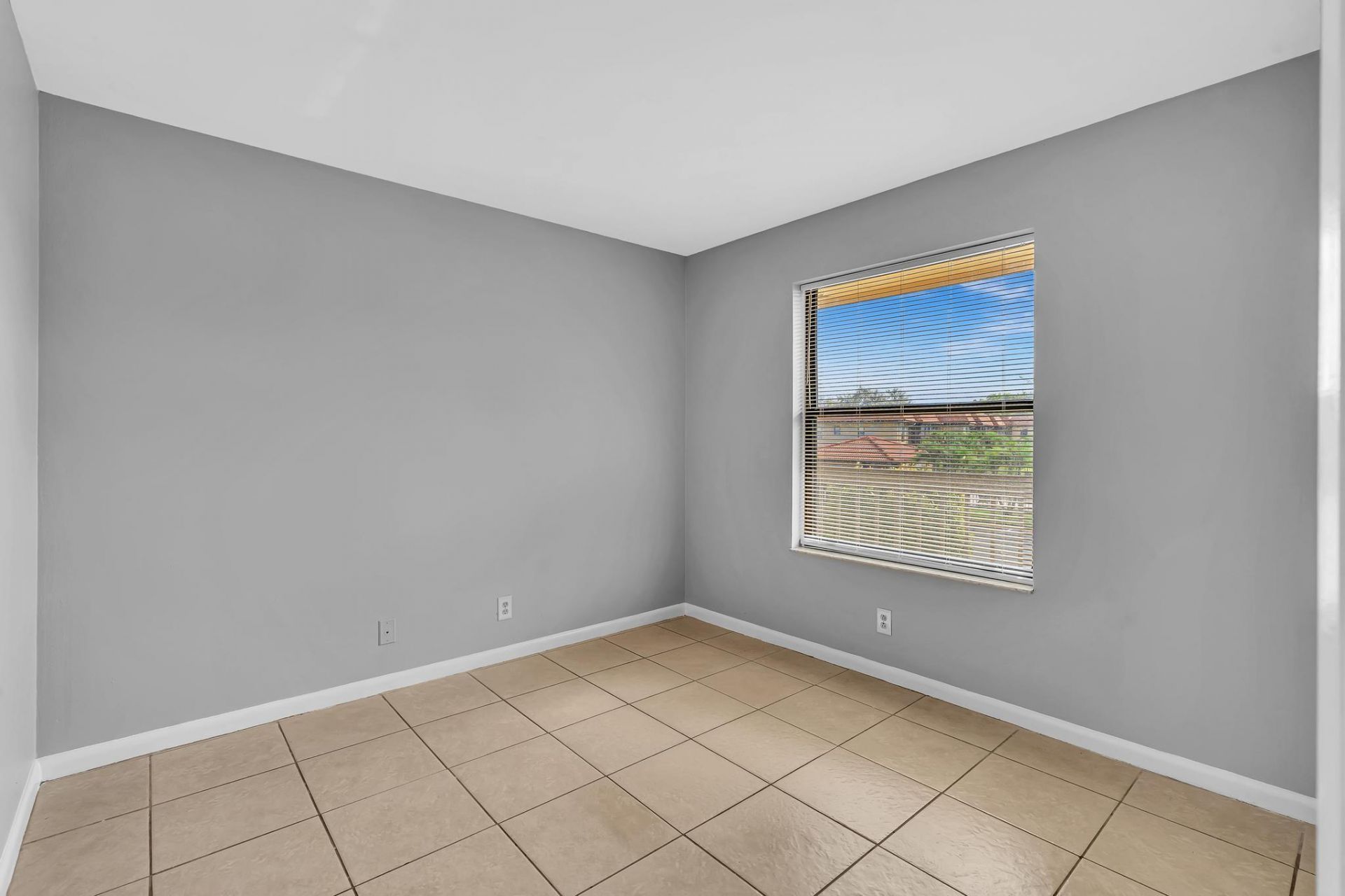 21904 Lake Forest Circle, Unit 202, Boca Raton, FL 33433 Photo