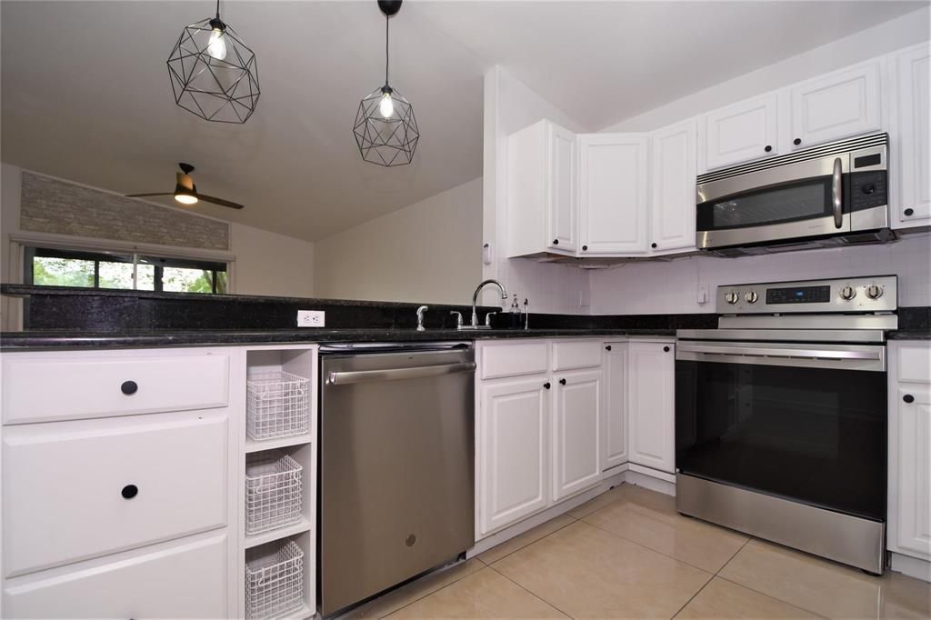 514 Woodgate Circle, Unit C, Sunrise, FL 33326 Photo