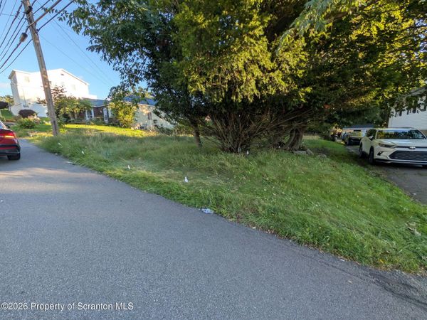 1338 E Elm Street, Scranton, PA 18505