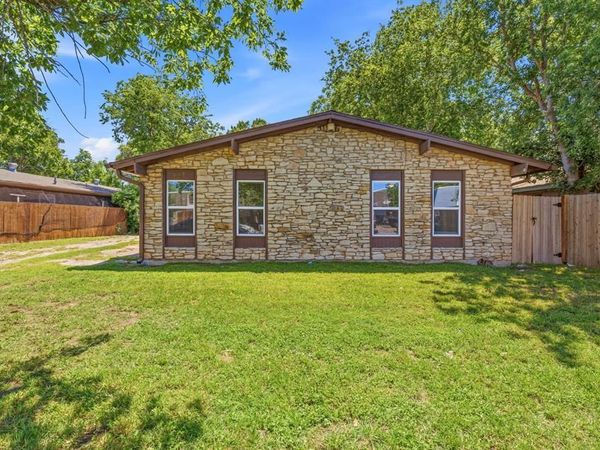 1911 Hearthside DR , Unit A, Austin, TX 78757