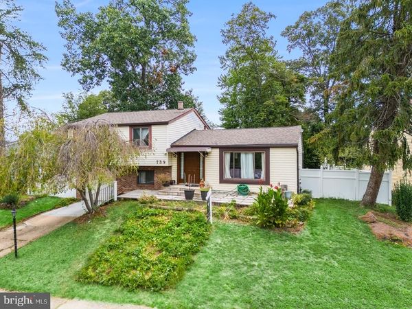 739 HYDE PARK DRIVE, GLEN BURNIE, MD 21061
