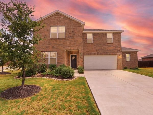 2600 Sanders Creek Drive , Glenn Heights, TX 75154