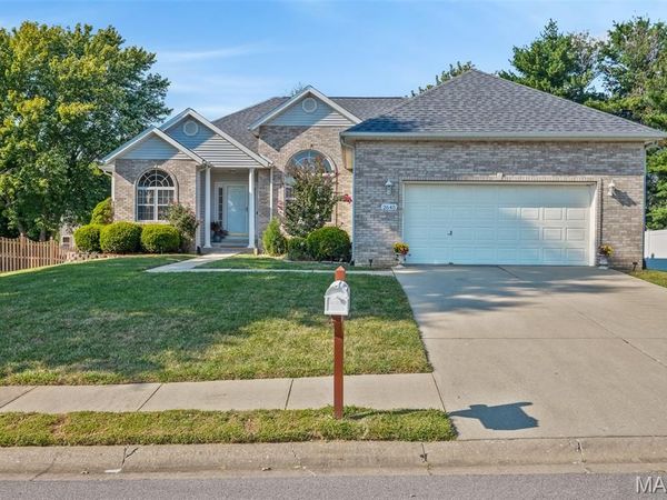 2645 Katrine Lake Drive, Shiloh, IL 62221
