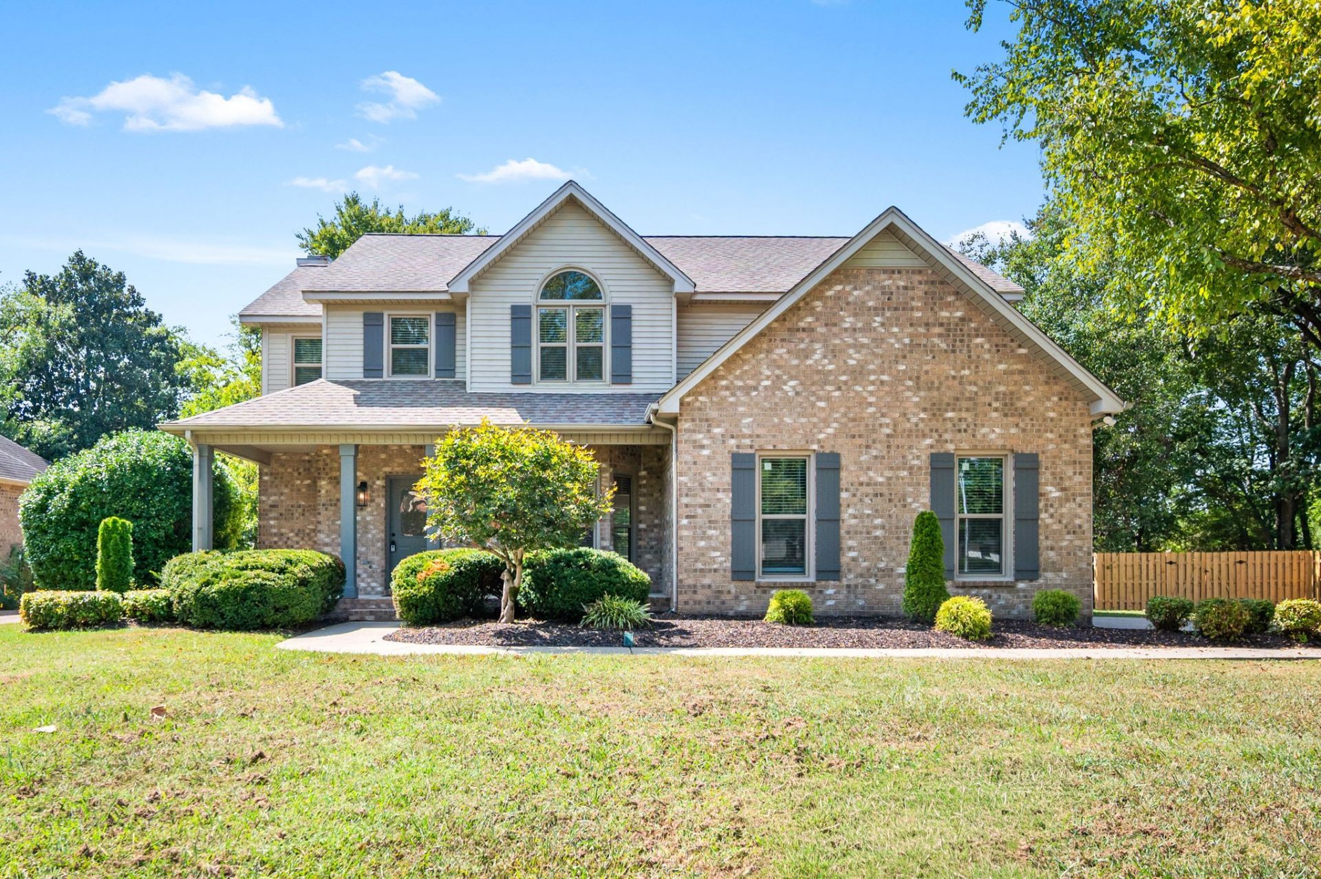 2923 Regenwood Dr , Murfreesboro, TN 37129 Main Photo