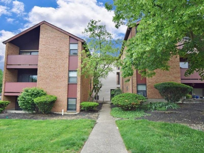 4908 Chalet Drive, Unit 403, Saint Bernard, OH 45217 Photo 1
