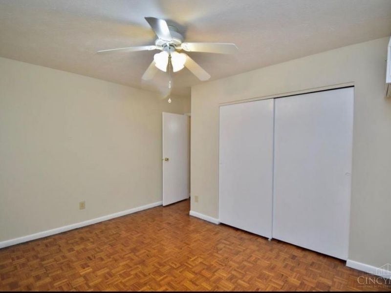 4908 Chalet Drive, Unit 403, Saint Bernard, OH 45217 Photo 11