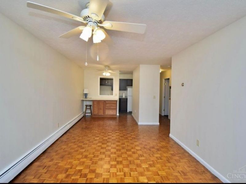 4908 Chalet Drive, Unit 403, Saint Bernard, OH 45217 Photo 8