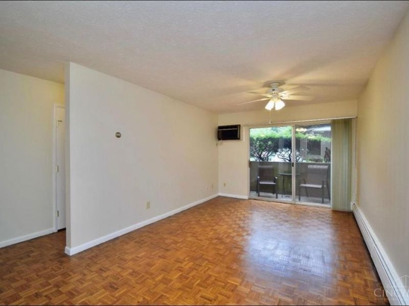 4908 Chalet Drive, Unit 403, Saint Bernard, OH 45217 Photo 9